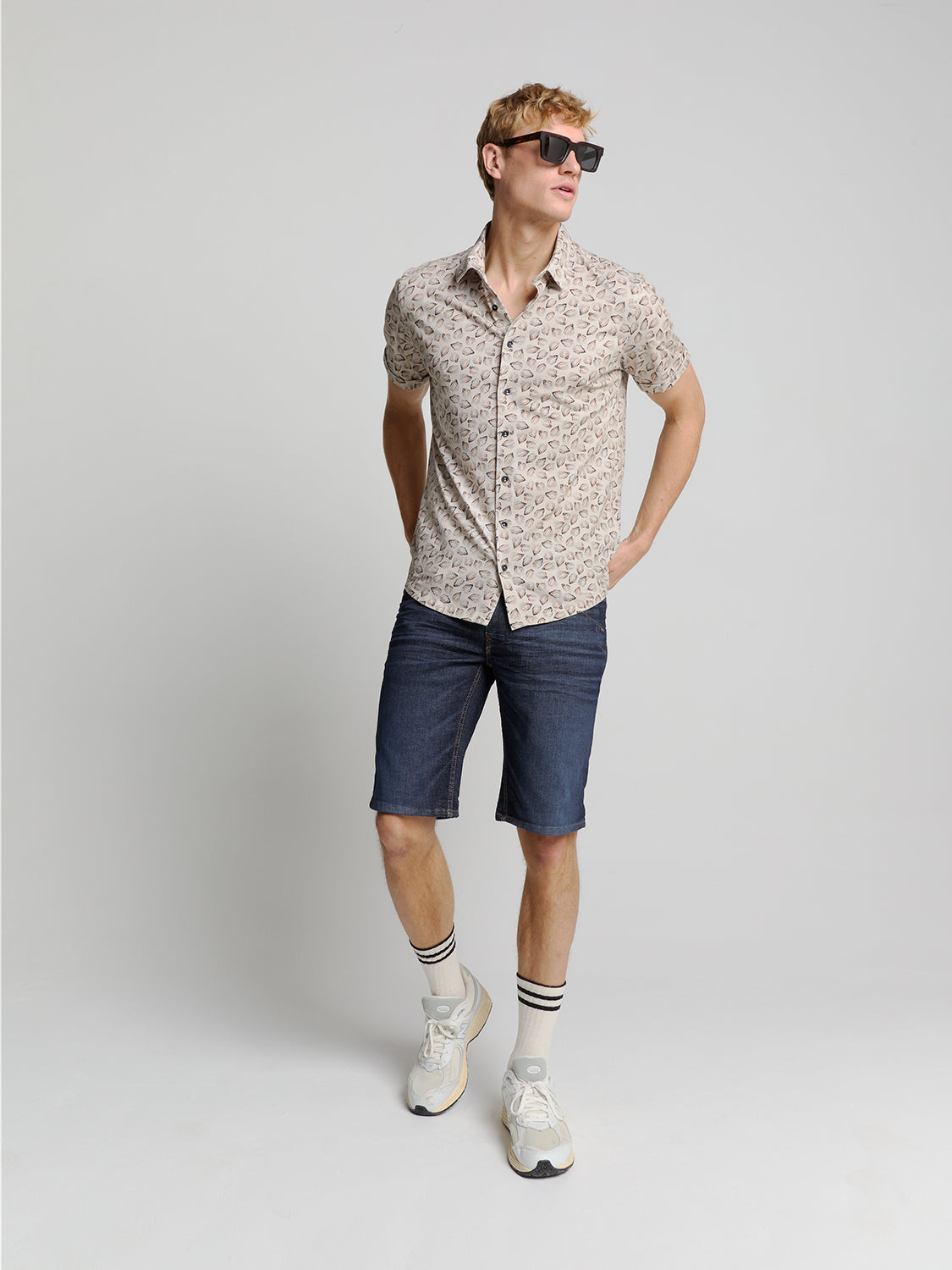 No Excess - Stretch Denim Shorts - Dark Wash