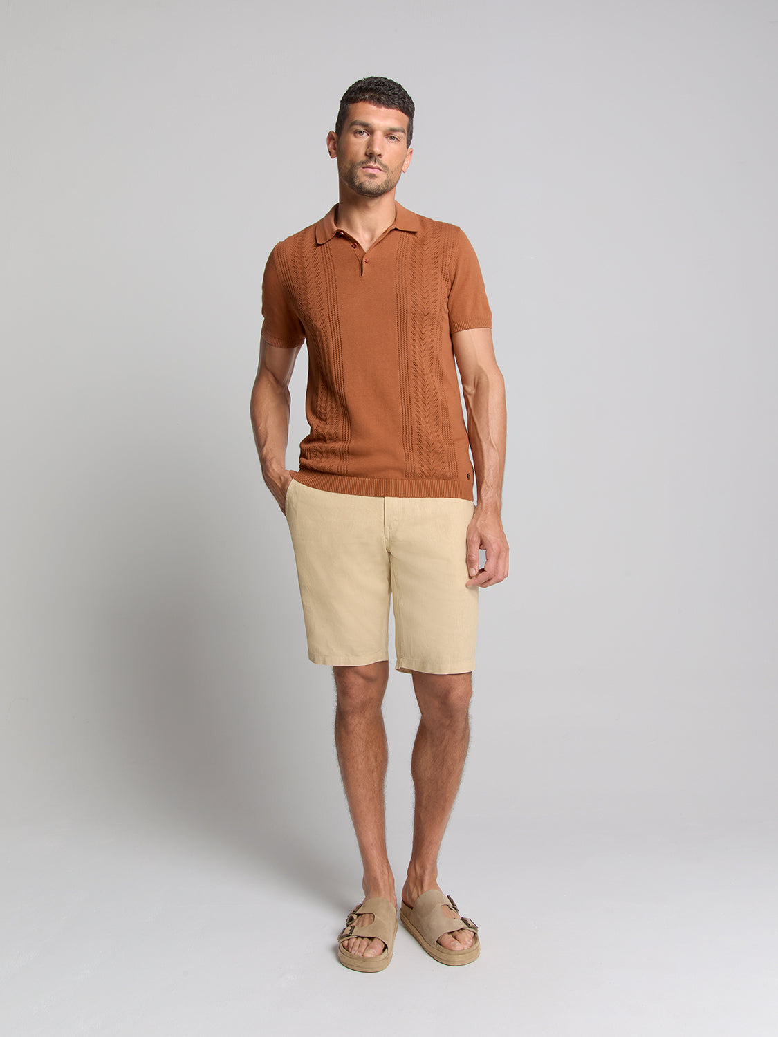No Excess - Woven Linen Blend Shorts - Sand